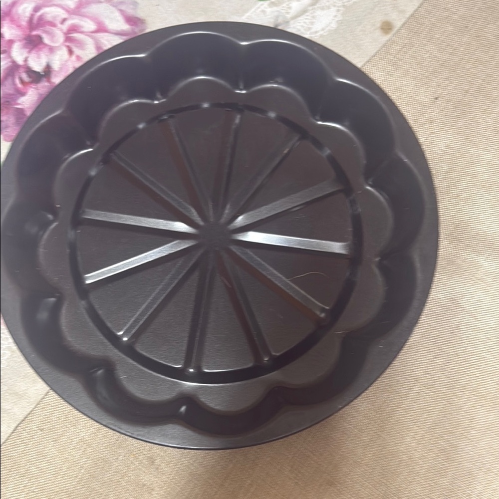 Baking set: flower-shaped Fluted Cake Pan, 9x13, mini loaves and mini donuts